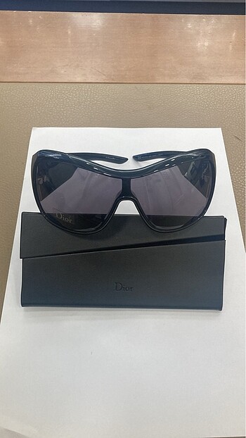 Dior güneş gözlüğü