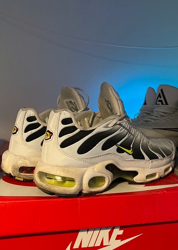 43 Beden Nike tn white wolt spor ayakkabı