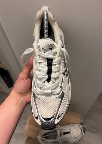 Bershka spor ayakkabı - Görsel 8