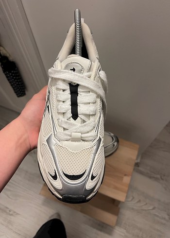 Bershka spor ayakkabı - Görsel 3