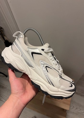 Bershka spor ayakkabı - Görsel 2