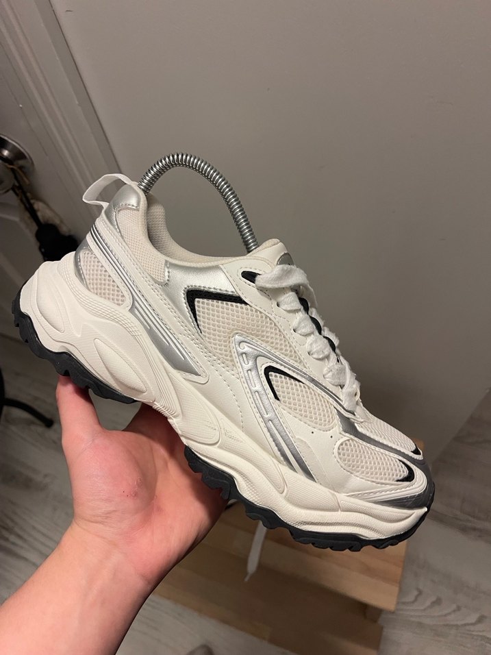 Bershka spor ayakkabı - Görsel 2