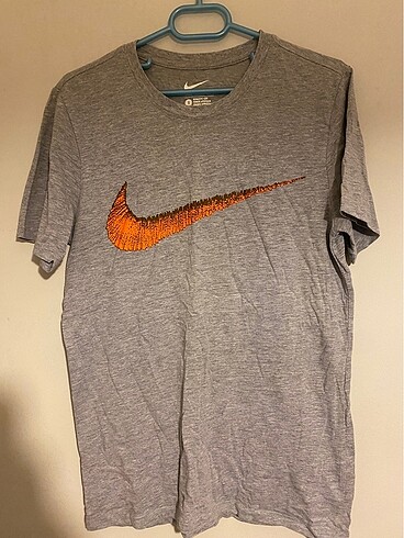 nike tshirt