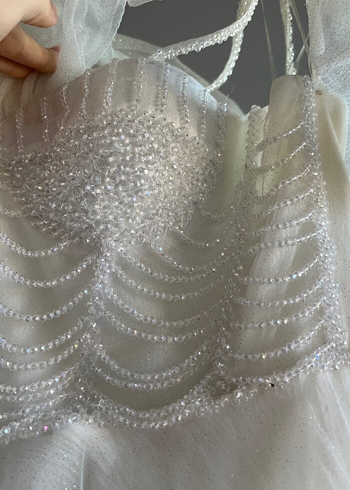 boncuklu omuz detay elbise - Görsel 4