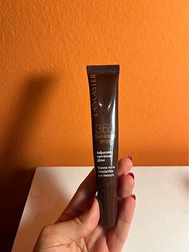 LANCASTER ? 365 Sun-Kissed Glow Drops