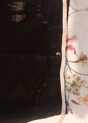 Düğmeli Siyah kot Mini Şort - Görsel 4