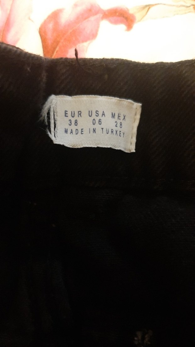 Düğmeli Siyah kot Mini Şort - Görsel 2