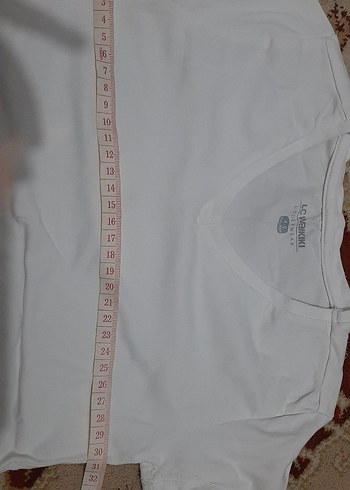 Beyaz V Yaka çocuk Tişörtü - Görsel 2