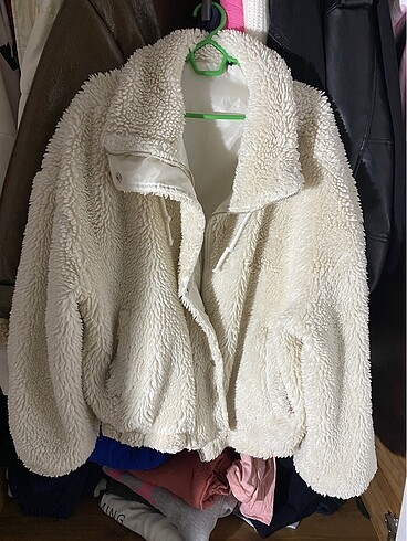 PELUŞ MONT