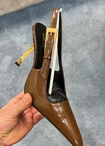 38 Beden Saint Laurent 