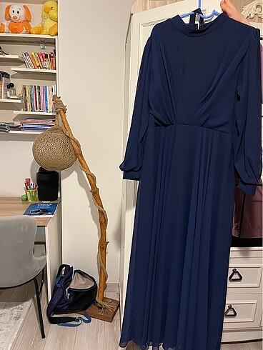 Lacivert abiye - Görsel 2