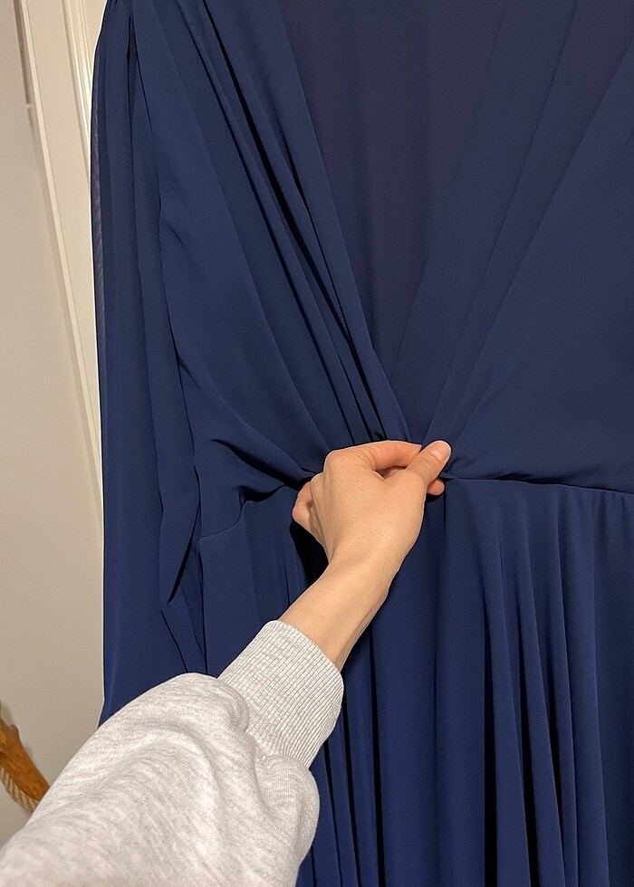 Lacivert abiye - Görsel 3