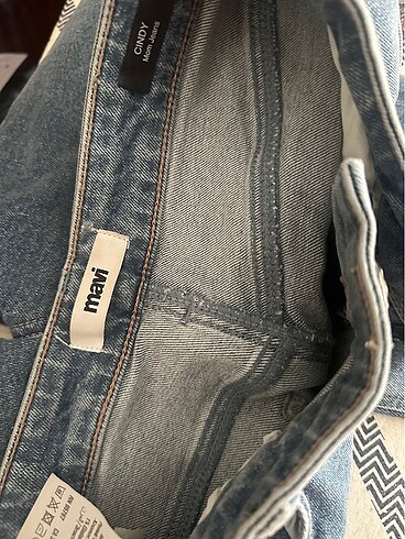 Mavi Jeans Mavi kot pantolon.sadece 1 kere giyildi yıkanmadı hiç