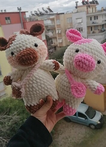 Amigurumi peluş oyuncak Kadife inek