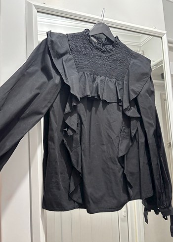 xs Beden Zara Siyah Dantelli Fırfırlı Gotik Bluz