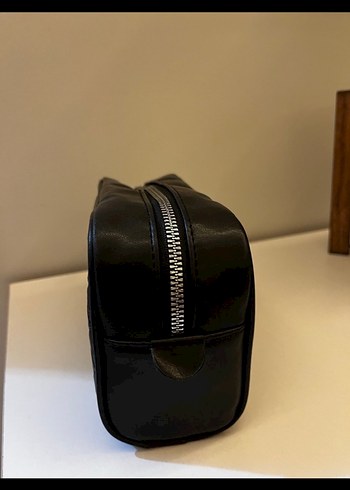 Siyah parlak Deri Fermuarlı El çantası - Görsel 5