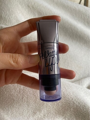 Benefit Watt?s up! Aydınlatıcı