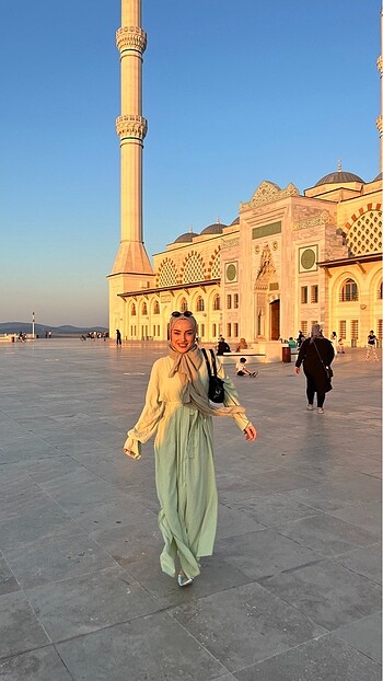 m Beden Abaya