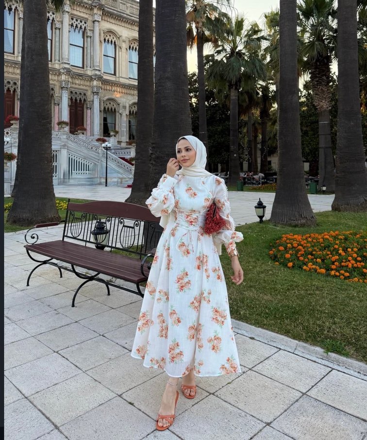 Dantel Detaylı Beyaz Çiçekli Bohem Uzun Elbise - Görsel 2