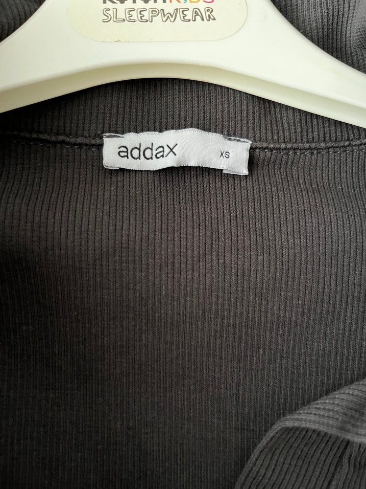 Gri Kadın Kısa Kollu Polo Yaka Tişört - Görsel 2