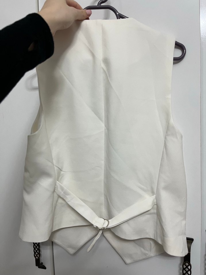 Düğmeli Beyaz Kadın Kolsuz Yelek - Görsel 3