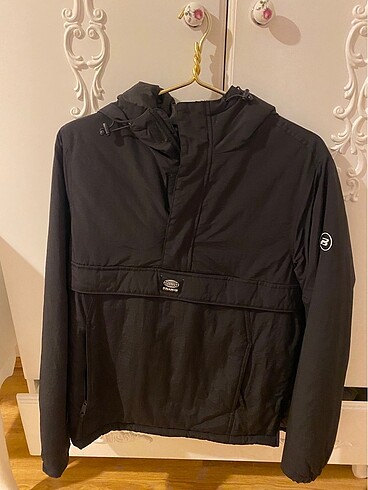 l Beden Pull and bear kanguru mont