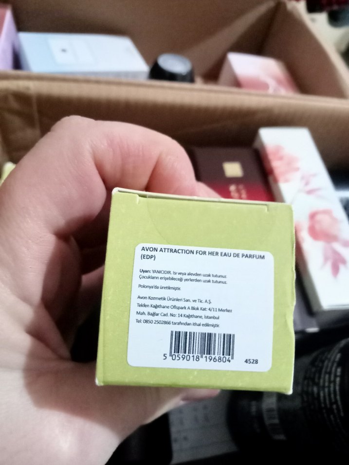 Avon Attraction Kadın Parfümü - Görsel 4