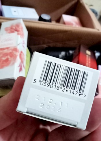 Colobre Kadın EDT 50ml Beyaz Şeftali ve Sakayık - Görsel 3