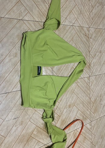 Parlak Yeşil Mini crop sirti acik - Görsel 2