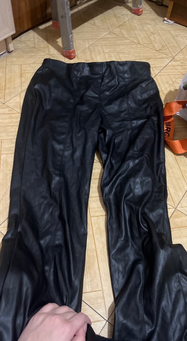 Siyah Deri Kemerli Kadın Pantolon - Görsel 2