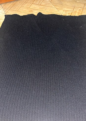 Siyah V Yakalı Örgü Yün Kadın Süveter - Görsel 4