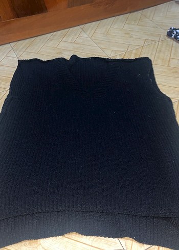 Siyah V Yakalı Örgü Yün Kadın Süveter - Görsel 3