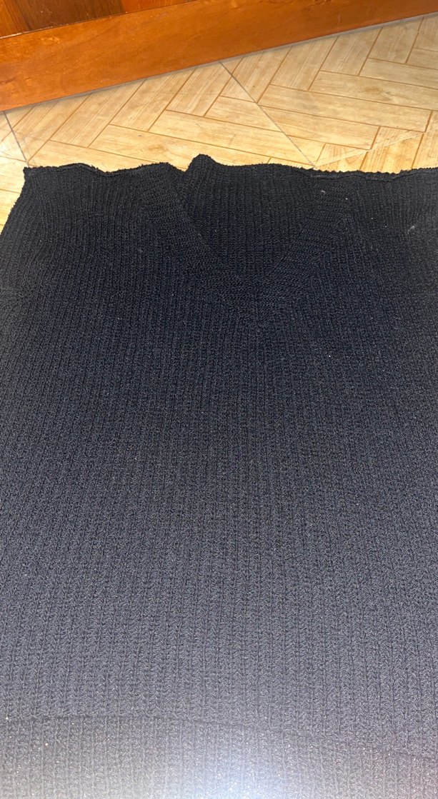 Siyah V Yakalı Örgü Yün Kadın Süveter - Görsel 4