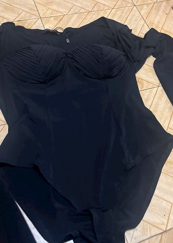 Uzun Kollu Siyah Gotik V Yaka Bluz - Görsel 4