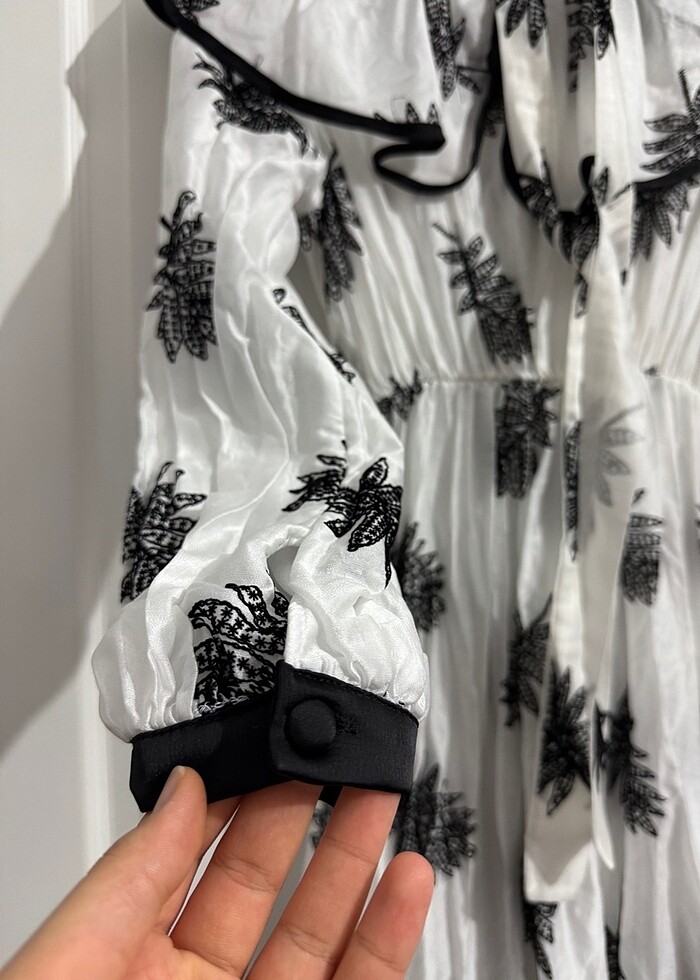 İşlemeli Astarlı Elbise - Görsel 2