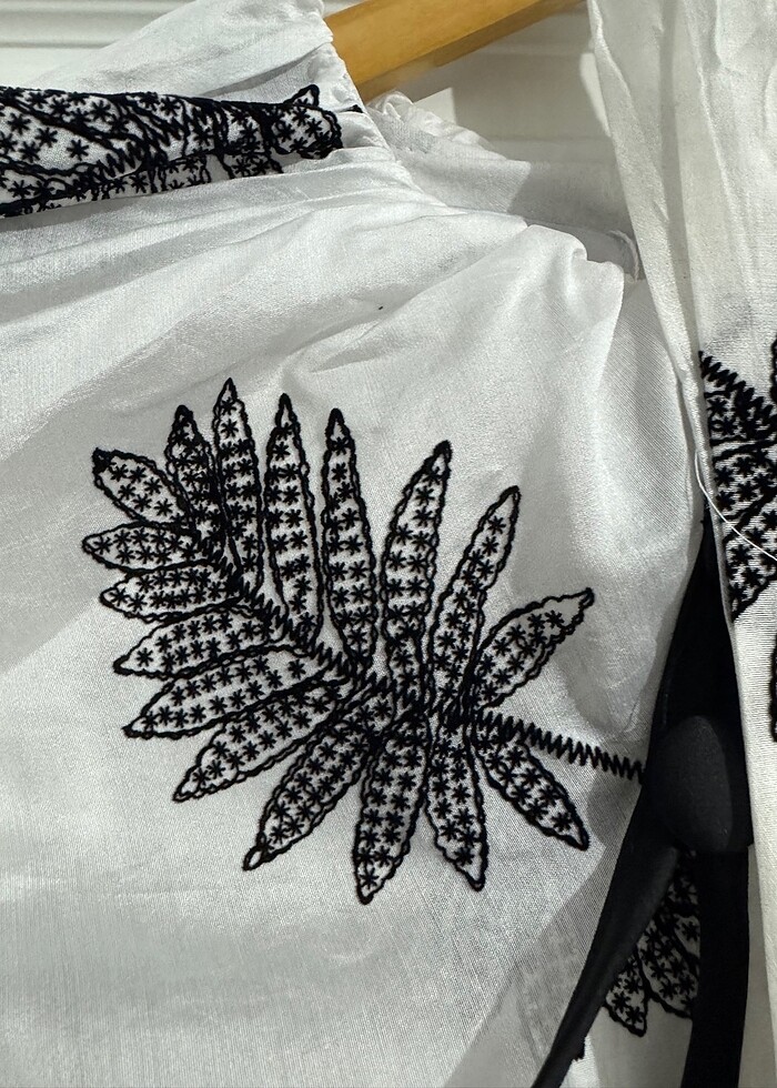 İşlemeli Astarlı Elbise - Görsel 3