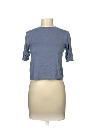 Zara T-shirt %70 İndirimli.