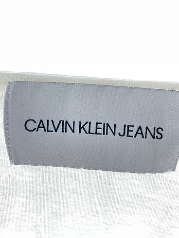 m Beden beyaz Renk Calvin Klein T-shirt %70 İndirimli.