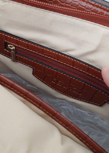 Derimod taba rengi Krokodil Desenli Kadın Çanta.HİÇ KULLANILMADI - Görsel 4