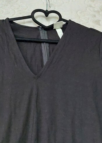 m Beden siyah Renk H&M marka V yaka siyah tulum