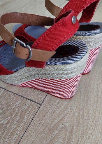 TOMMY HİLFİGER Kırmızı Dolgu Topuklu Kadın Sandalet - Görsel 6