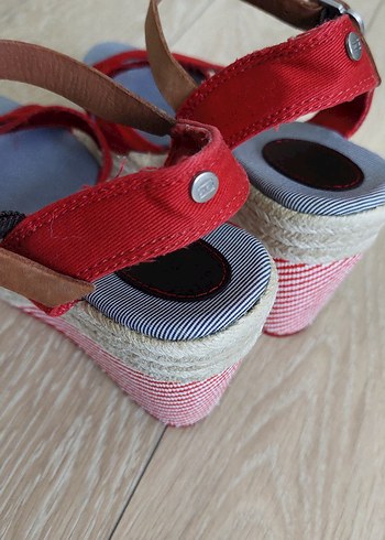 TOMMY HİLFİGER Kırmızı Dolgu Topuklu Kadın Sandalet - Görsel 5