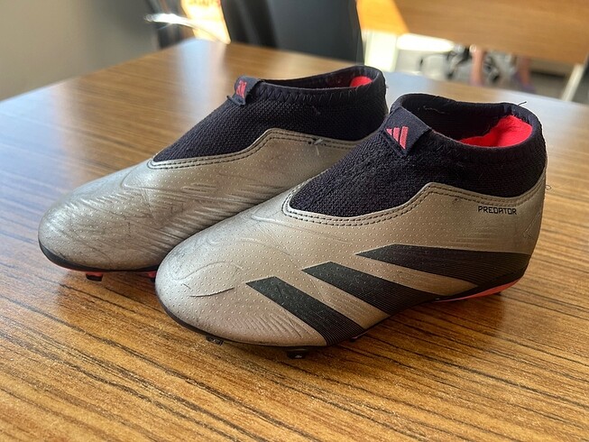 Adidas krampon