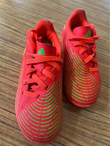 Adidas krampon