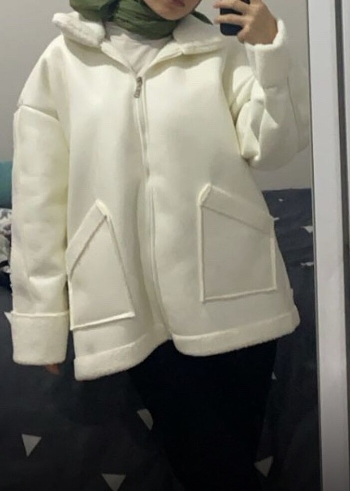 Deri detaylı peluş mont - Görsel 2