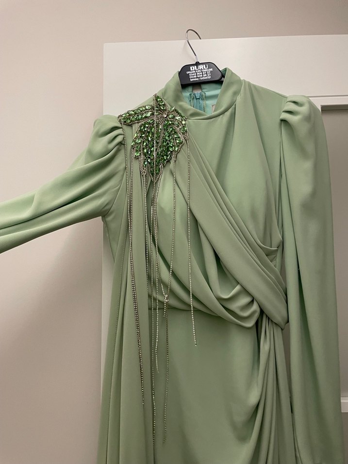 Nakışlı Drapeli Uzun Kadın Abiye Elbise - Görsel 2