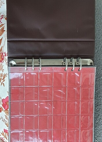 Koleksiyonerler için madeni para albümü.
