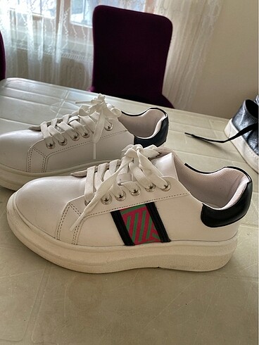 Nine west bir kez giyildi