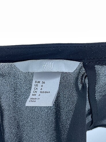 36 Beden siyah Renk H&M Bluz %70 İndirimli.