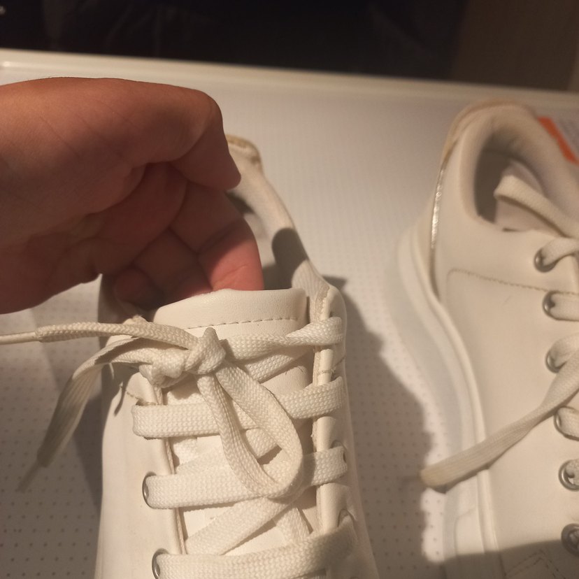 Beyaz Minimalist Stiletto Topuklu Kadın Spor Ayakkabı - Görsel 3